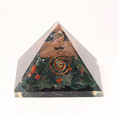 오르고나이트블러드스톤 피라미드 4.7cm[무작위 배송]Crystal Fantasy