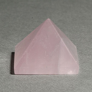 장미수정 피라미드 3.8cmCrystal Fantasy