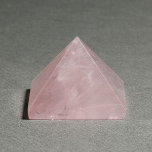 장미수정 피라미드 3.8cmCrystal Fantasy